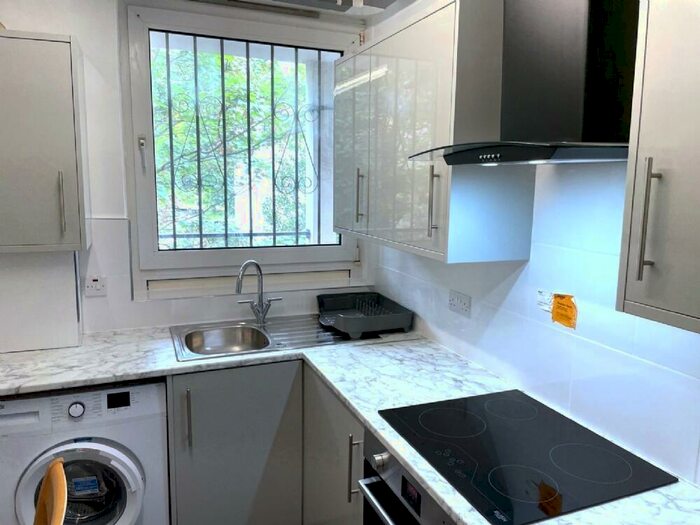 3 Bedroom Flat To Rent In Stanhope Street, Euston, London, NW1
