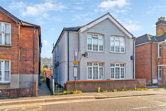 3 Bedroom Semi-Detached House For Sale In Green Street, High Wycombe, HP11