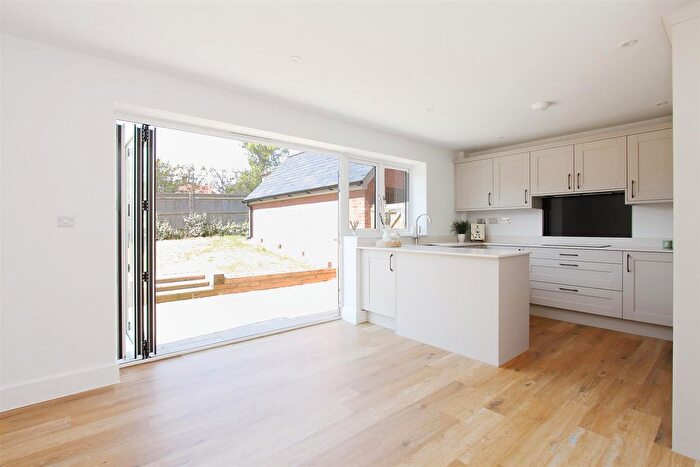 3 Bedroom Detached House For Sale In Witt Road, Winterslow, Salisbury, SP5