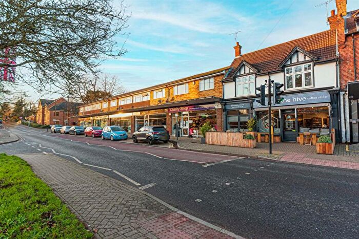 2 Bedroom Apartment To Rent In Dukes Ride, Crowthorne, RG45