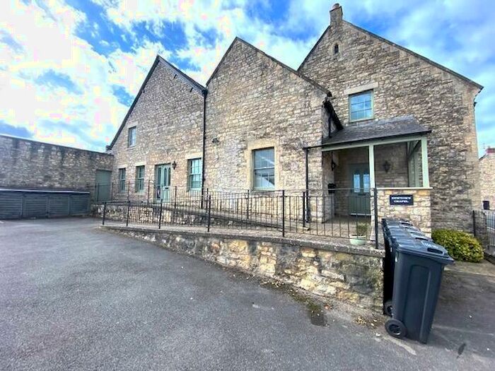 1 Bedroom Apartment To Rent In Park Road, Paulton, BS39