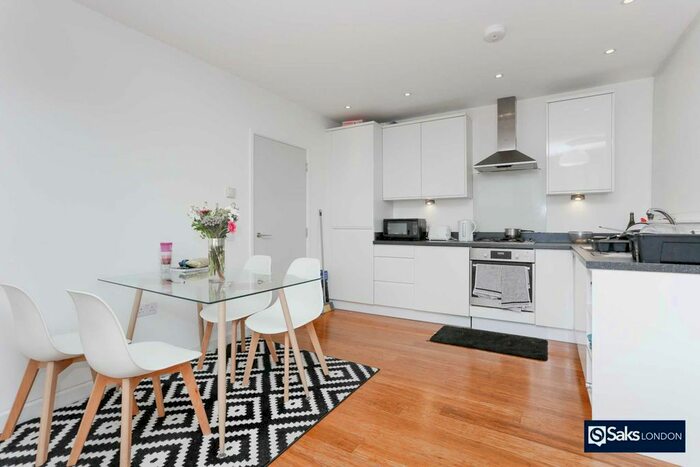 1 Bedroom Flat To Rent In Ritherdon Road, Balham, SW17