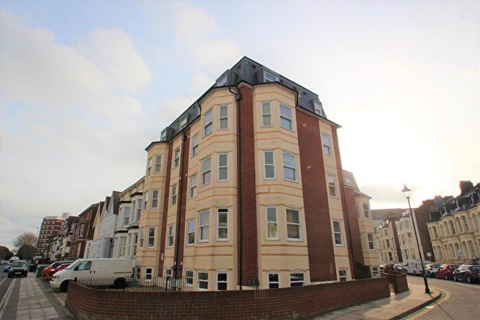 3 Bedroom Flat To Rent In Alhambra Road, Southsea, PO4