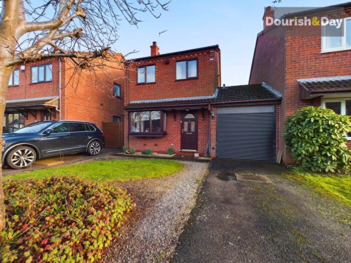 3 Bedroom Detached House For Sale In Wootton Drive, Stafford, ST16