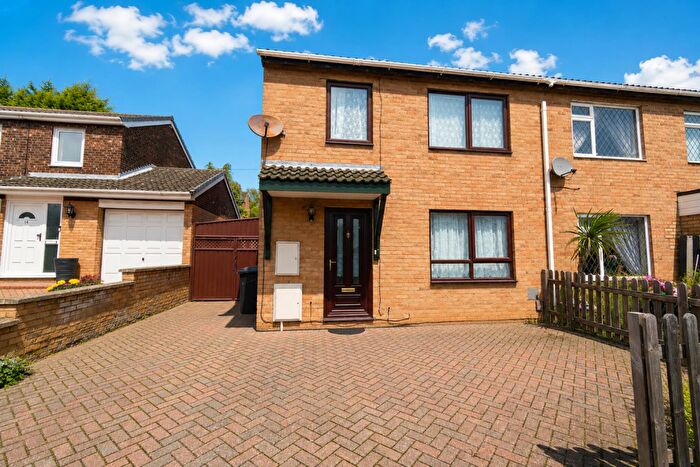 3 Bedroom Semi-Detached House For Sale In Newstead Close, Ecton Brook, Northampton, NN3