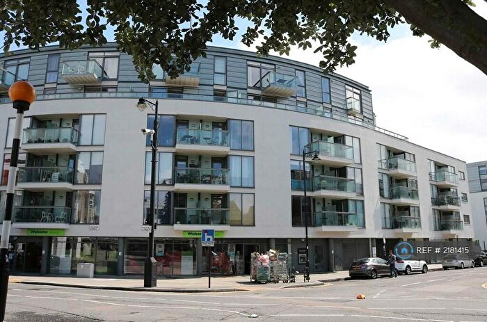 1 Bedroom Flat To Rent In Packington Street, London, N1