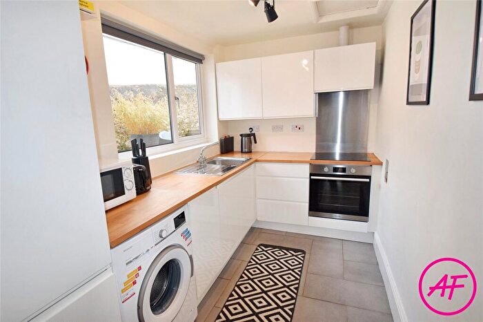 3 Bedroom End Of Terrace House For Sale In Pen Y Parc Terrace, Penrhynside, Llandudno, Conwy, LL30
