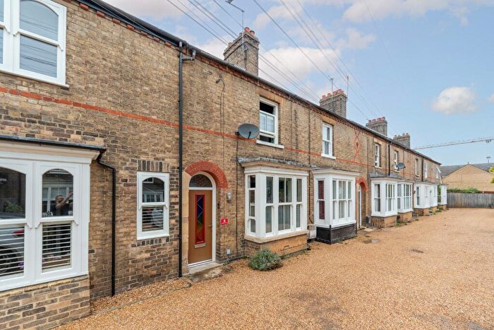 2 Bedroom Terraced House For Sale In St. Johns Road, St. Ives, Cambridgeshire, PE27