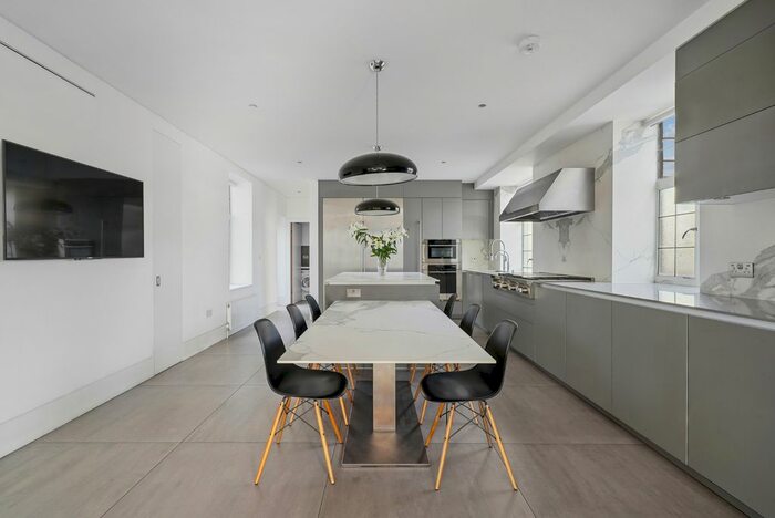 1 Bedroom Flat To Rent In George Street, London, W1H