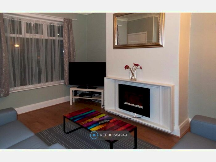 2 Bedroom End Of Terrace House To Rent In Stannington View Road, Sheffield, S10