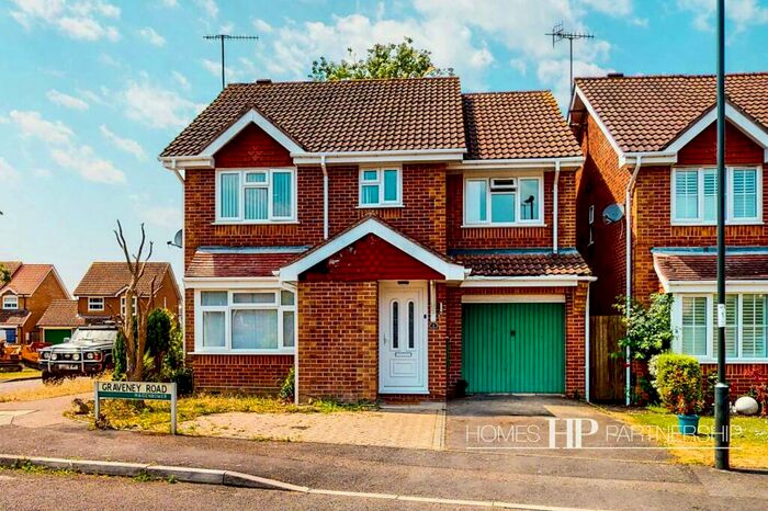 4 Bedroom Detached House To Rent In Graveney Road, Maidenbower, RH10