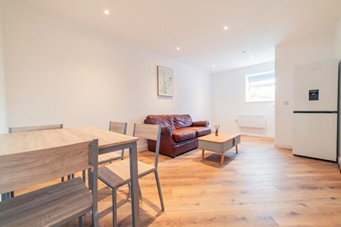 1 Bedroom Flat To Rent In Habershon Street, Splott, CF24