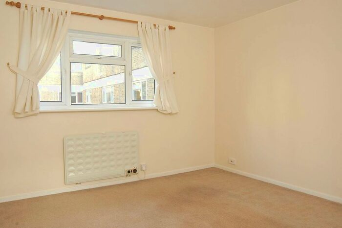 1 Bedroom Flat To Rent In Landridge Road, Fulham, London, SW6