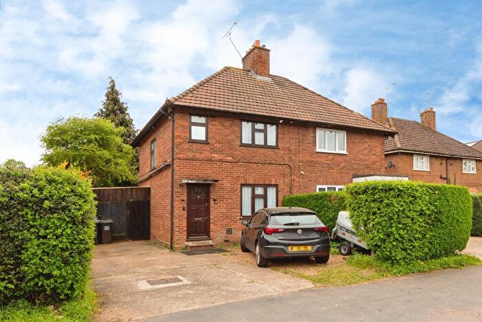3 Bedroom End Of Terrace House For Sale In Dellfield Road, Hatfield, AL10