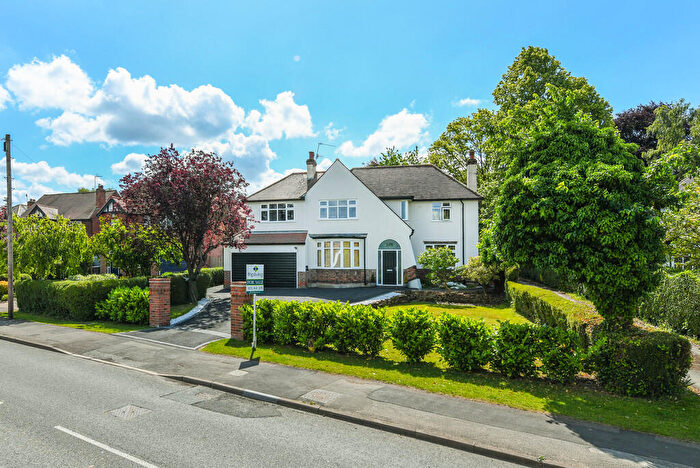 4 Bedroom Detached House For Sale In Bingham Road, Radcliffe-on-Trent, NG12