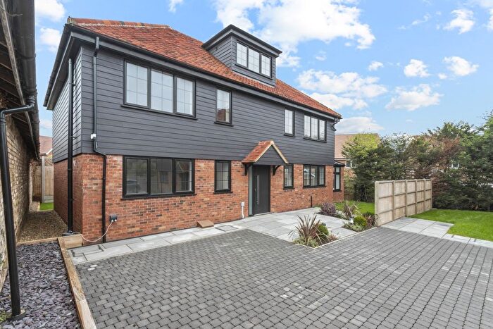 5 Bedroom Detached House To Rent In Goffs Lane, Goffs Oak, Waltham Cross, EN7