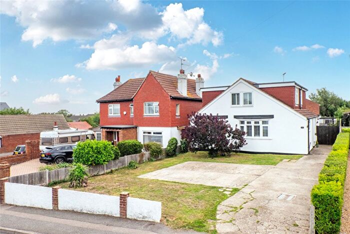 6 Bedroom Bungalow For Sale In Pump Lane, Rainham, Gillingham, Kent, ME8