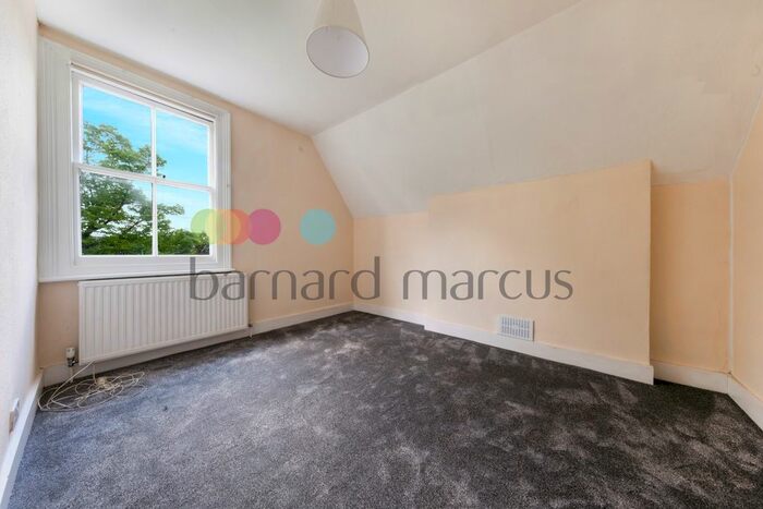 1 Bedroom Flat To Rent In Birdhurst Rise, South Croydon, CR2