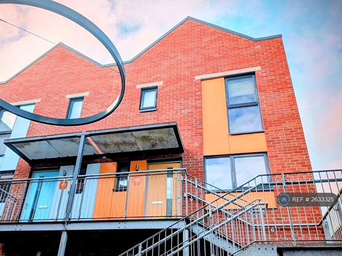 3 Bedroom Semi Detached House To Rent In Paintworks, Arnos Vale, Bristol, BS4