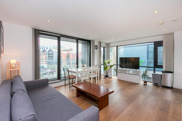 2 Bedroom Flat For Sale In Hardwicks Square, London, SW18