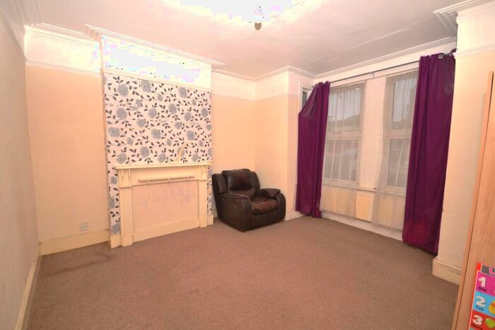 5 Bedroom Terraced House To Rent In Burges Road, London, E6