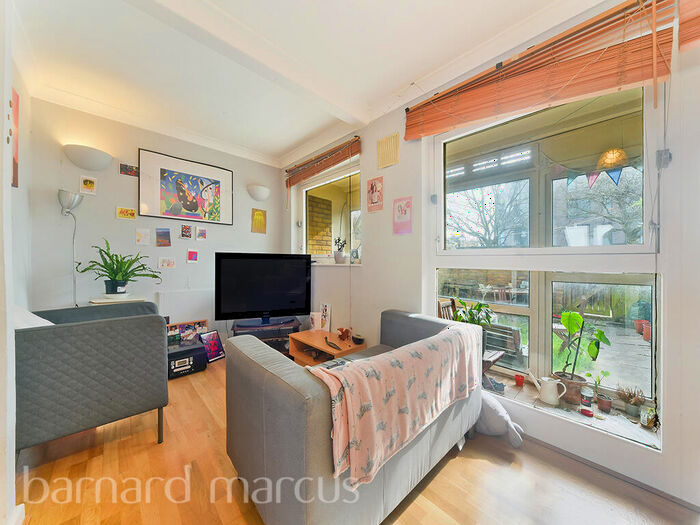 3 Bedroom Apartment To Rent In East Hill, Battersea, SW11