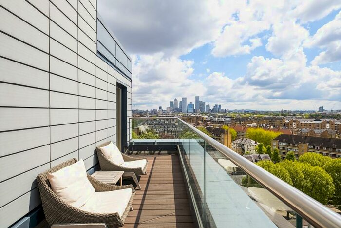 3 Bedroom Duplex To Rent In Cobblestone Square London, E1W