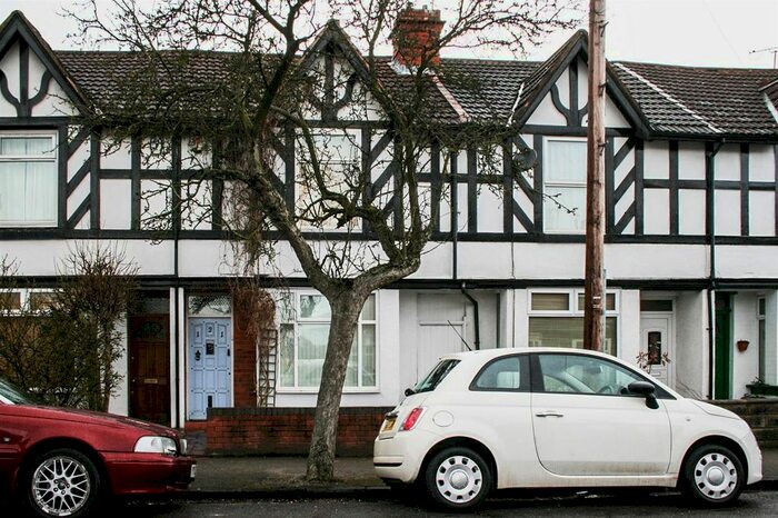 2 Bedroom Terraced House To Rent In Lightwoods Road, Birmingham, West Midlands, B67