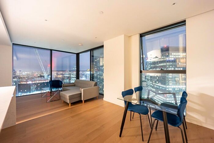 2 Bedroom Apartment To Rent In Marsh Wall, London, E14