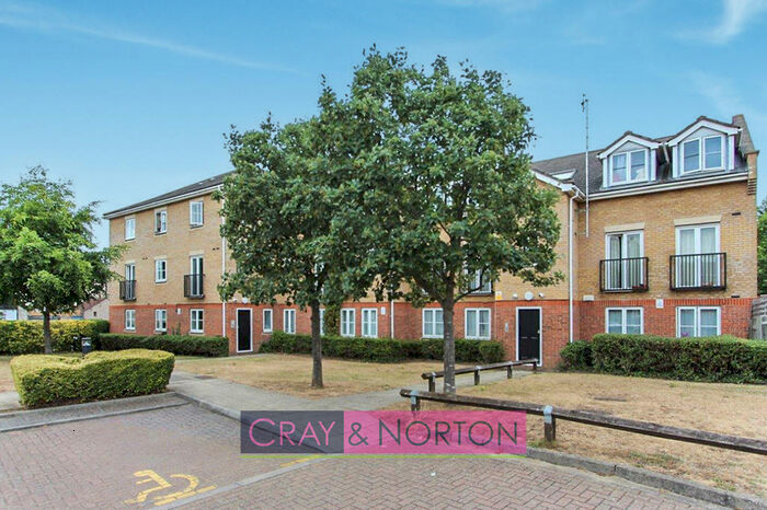 2 Bedroom Flat To Rent In Whitstable Place, Croydon, CR0