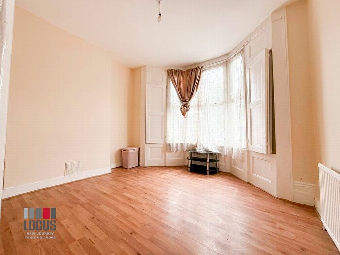 1 Bedroom Maisonette To Rent In Evering Road, Stoke Newington, N16