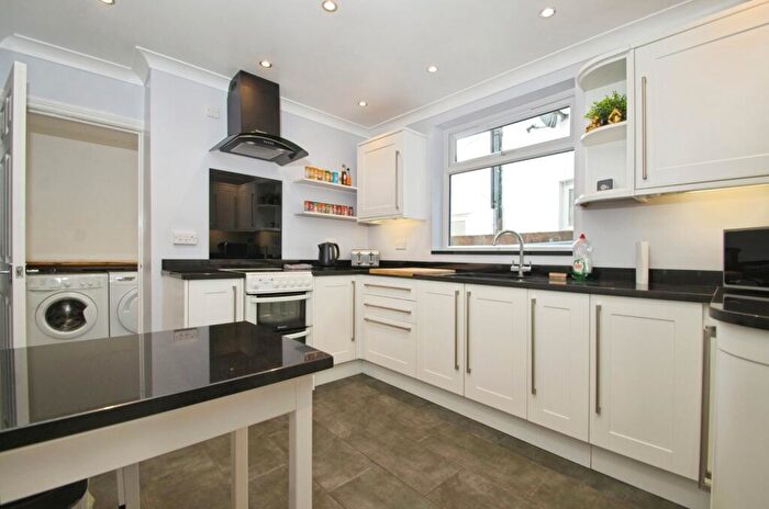 3 Bedroom Terraced House To Rent In Malefant Street, Cardiff, CF24