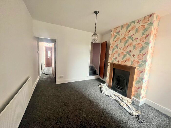 3 Bedroom Terraced House To Rent In Beaumanor Rd, Leicester, LE4