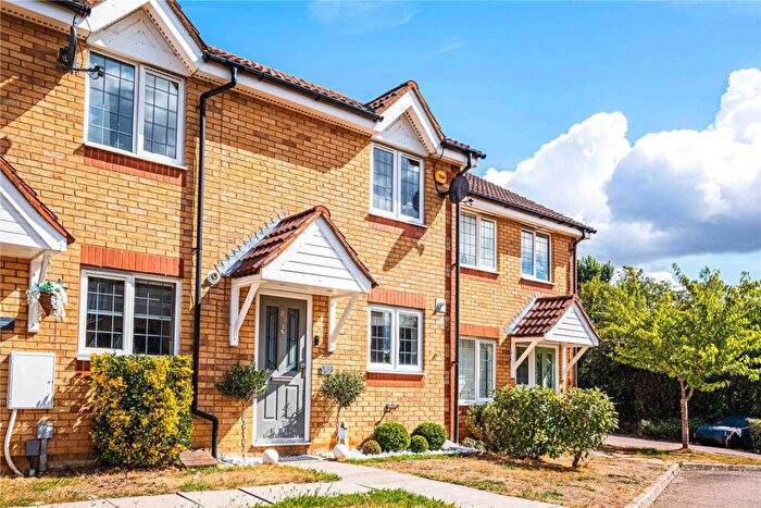 2 Bedroom Terraced House For Sale In Halsey Drive, Gadebridge, Hemel Hempstead, Hertfordshire, HP1