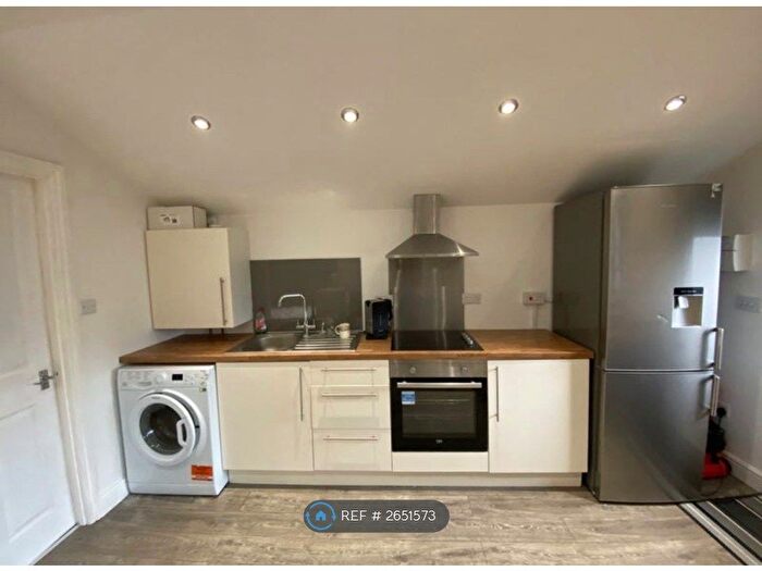 Studio To Rent In Franks Lane, Cambridgeshire, CB4