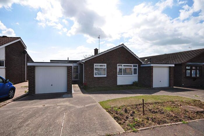 3 Bedroom Detached Bungalow For Sale In Garden Road, Walton-on-the-naze, CO14