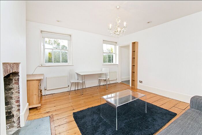 1 Bedroom Flat To Rent In Camden Square, Camden, NW1