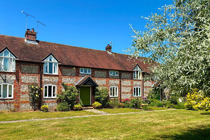 3 Bedroom Terraced House For Sale In Manor Farm, Kilmeston, Alresford, SO24