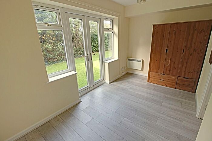 1 Bedroom Flat To Rent In Middlefield, Hatfield, AL10