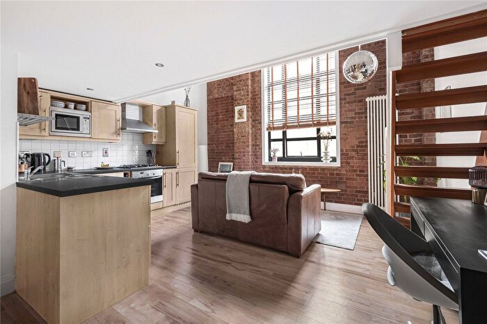 Studio To Rent In Surrey Row, London, SE1