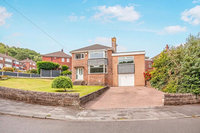 3 Bedroom Detached House For Sale In Woodland Way, Rotherham, S65