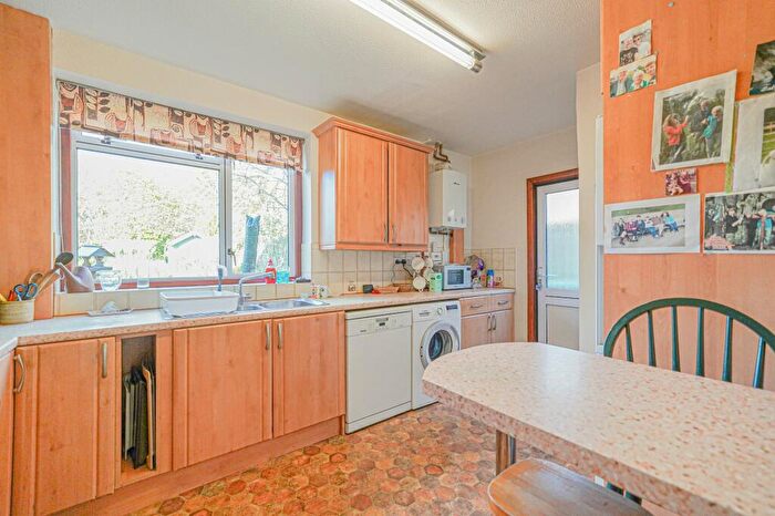4 Bedroom Detached House For Sale In Needlers End Lane, Balsall Common, CV7