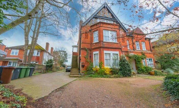 1 Bedroom Flat To Rent In Oaklands Road, Bromley, Kent BR1