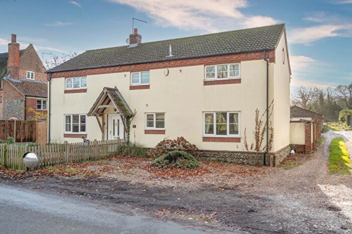 5 Bedroom Detached House For Sale In Lamas, Norwich, NR10