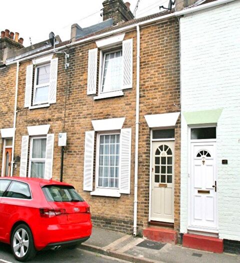 2 Bedroom Cottage To Rent In Princes Street, Deal, CT14