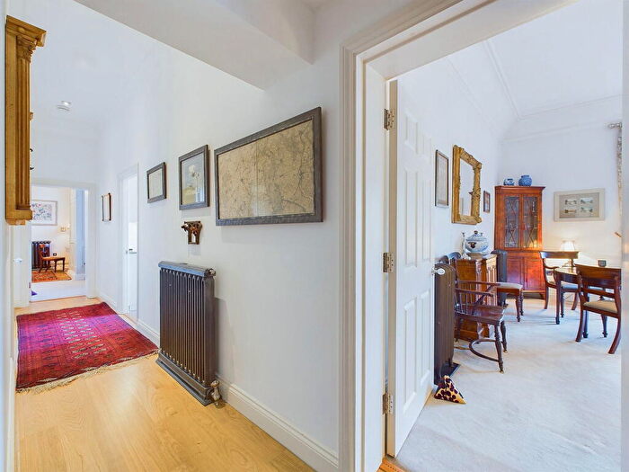 2 Bedroom Duplex For Sale In Stane Street, Billingshurst, West Sussex, RH14