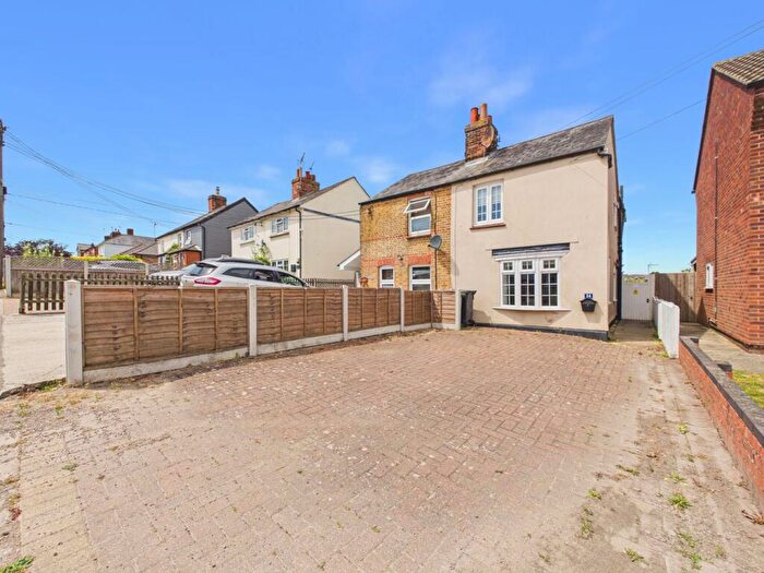 3 Bedroom Semi-Detached House For Sale In Mount Pleasant, Halstead, CO9