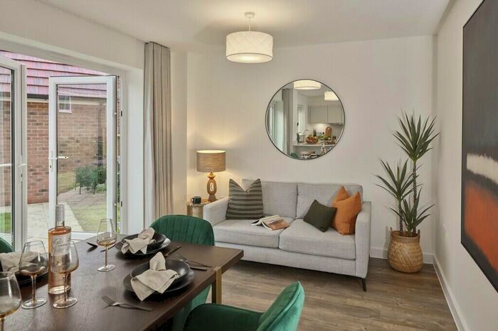 5 Bedroom Detached House For Sale In Tattenhoe Park, Priestley Drive, Milton Keynes, Buckinghamshire, MK4