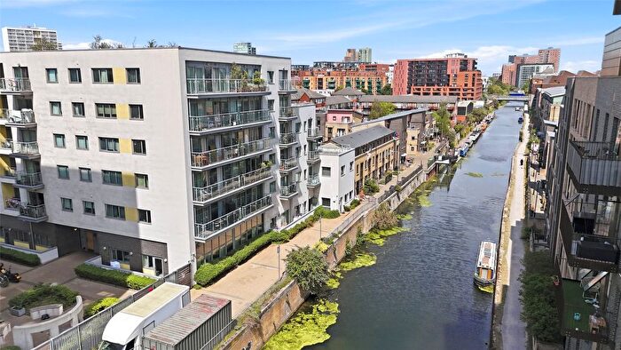 2 Bedroom Flat For Sale In Aqua Vista Square, London, E3