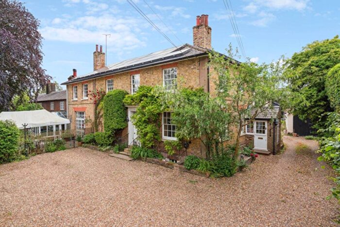 5 Bedroom Semi-Detached House For Sale In Cow Roast, HP23